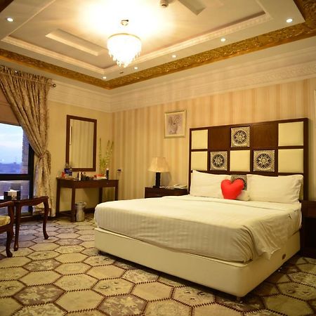 Rachna Hotel Gujranwala Exteriör bild